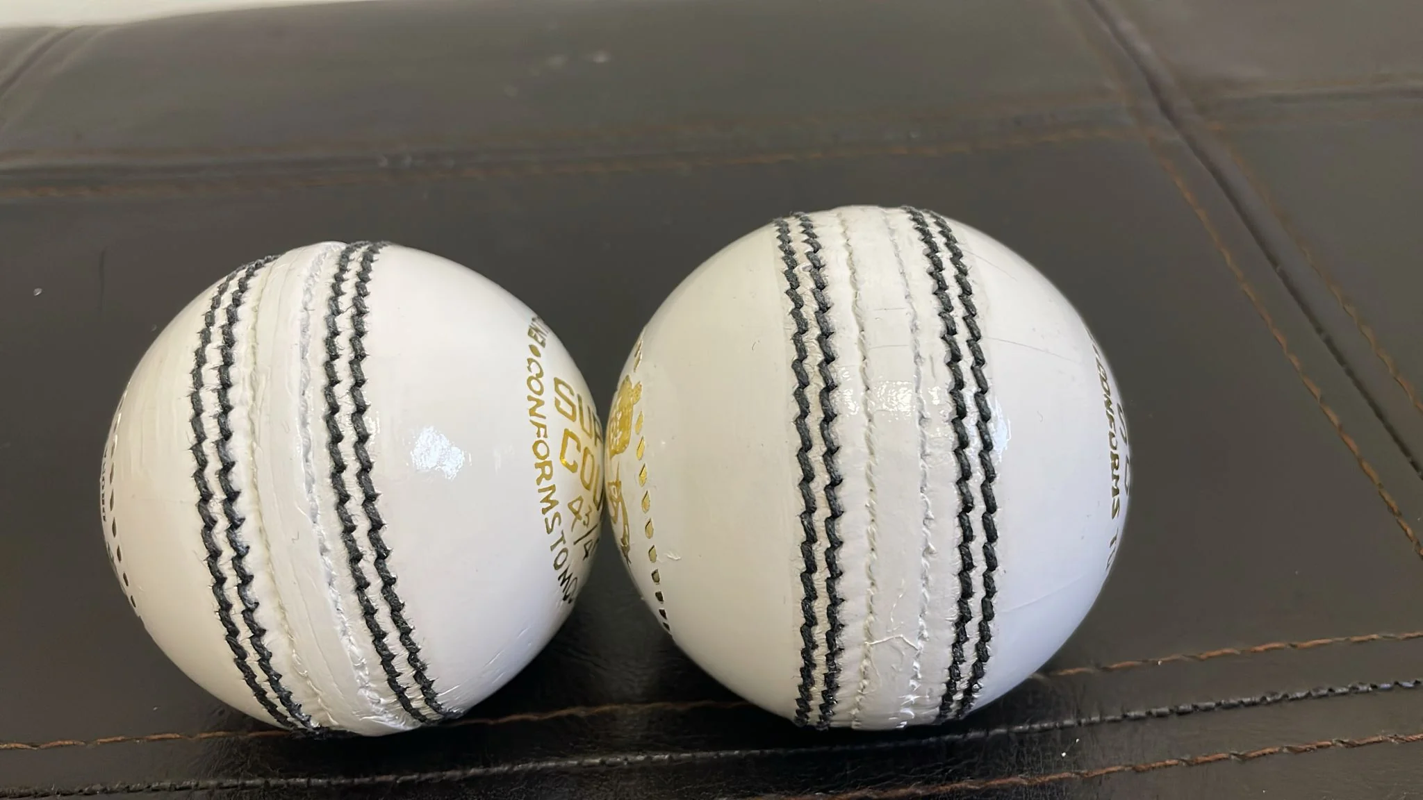 Drona Cricket Ball - Image 2
