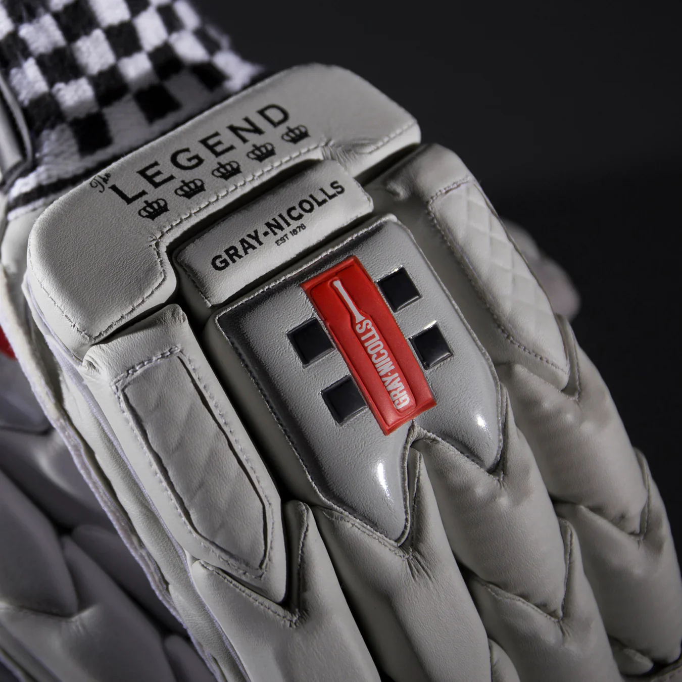 GRAY NICOLLS LEGEND BATTING GLOVES - Image 4