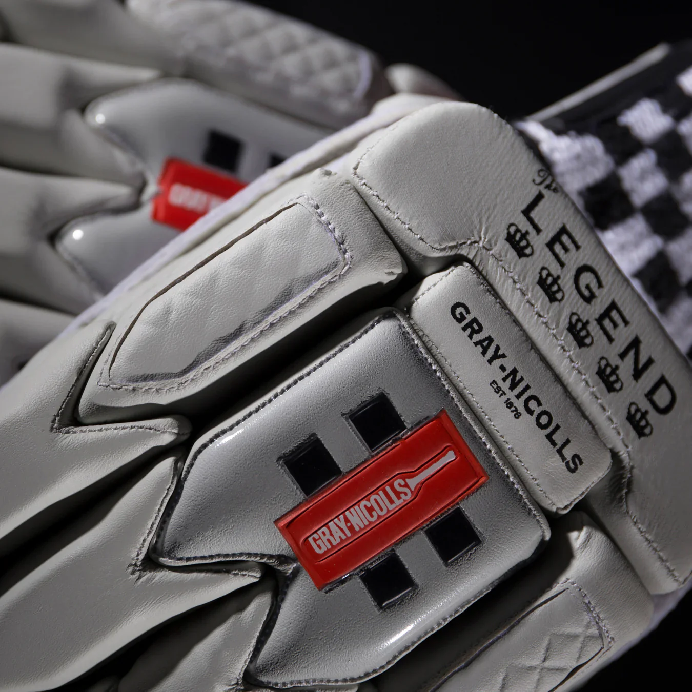 GRAY NICOLLS LEGEND BATTING GLOVES - Image 5