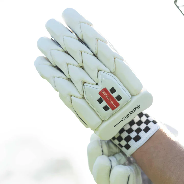 GRAY NICOLLS LEGEND BATTING GLOVES - Image 6
