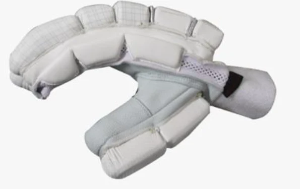 MRF Genius Chase Master Batting Gloves - Image 3
