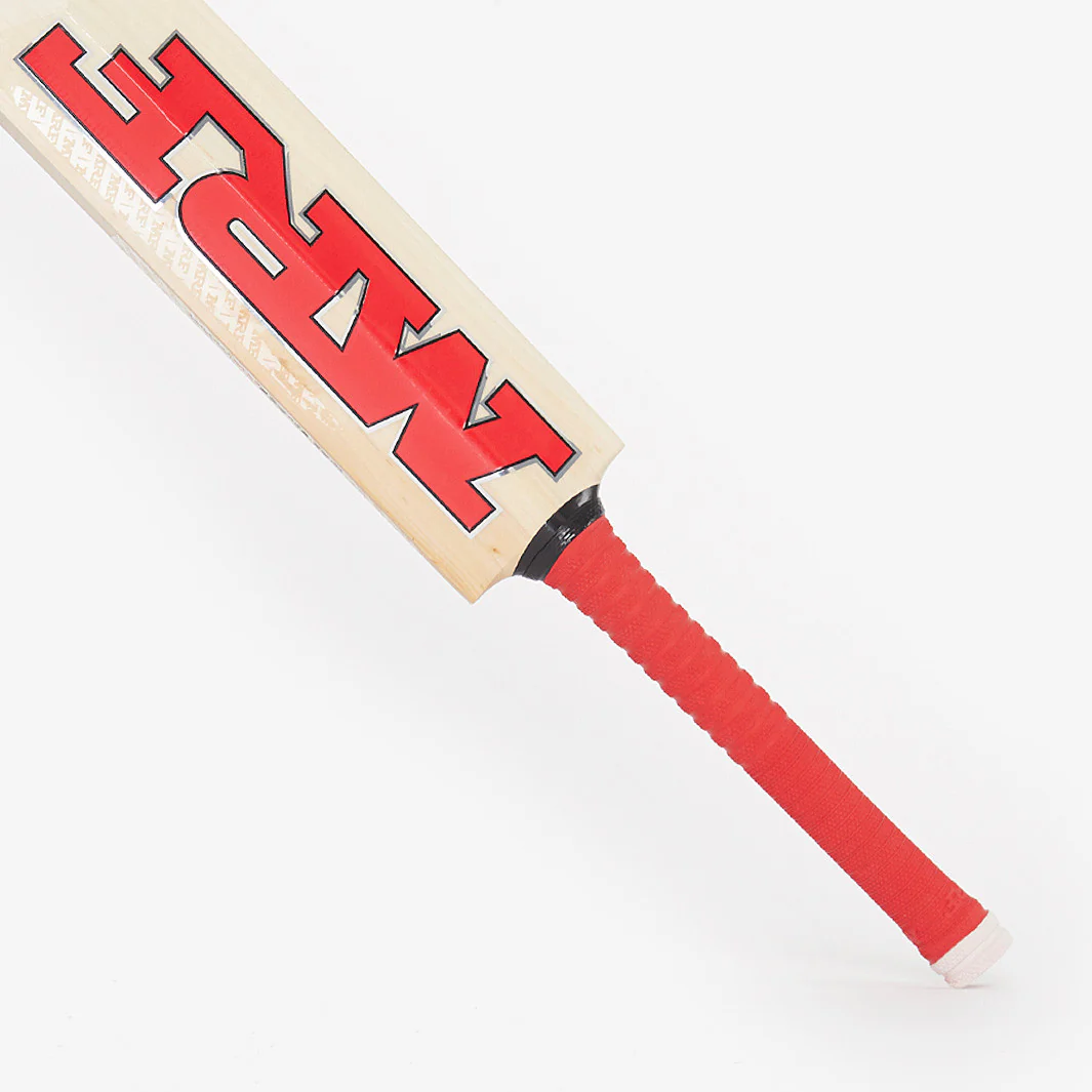 MRF Genius Grand Edition 3.0 Cricket Bat - Image 4