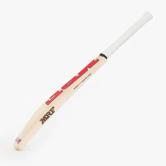 MRF Genius Grand Edition1.0 Cricket Bat - Image 4